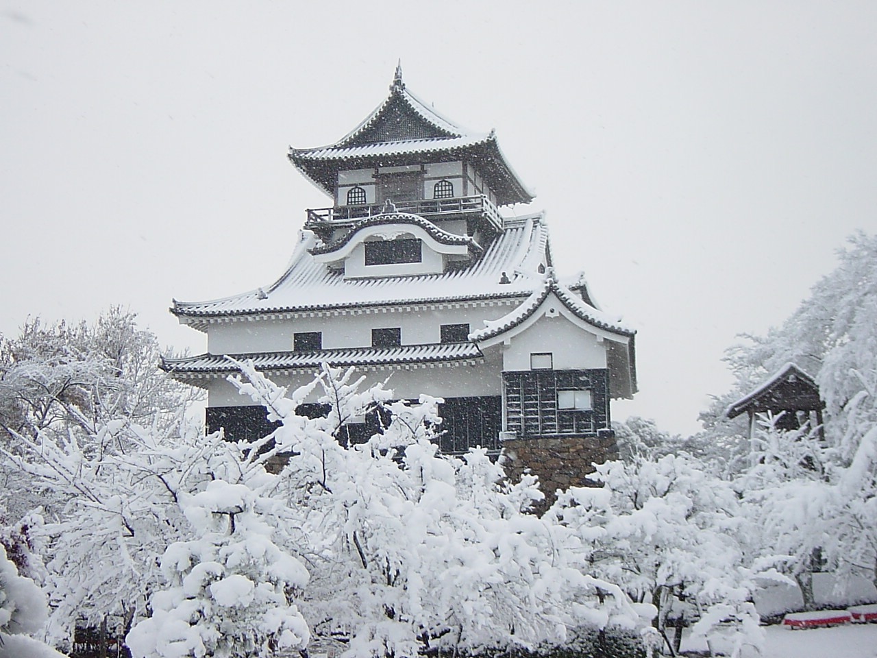 名古屋冬日雪国名汤六日游｜白川乡雪景・飞驒高山・下吕温泉经典路线